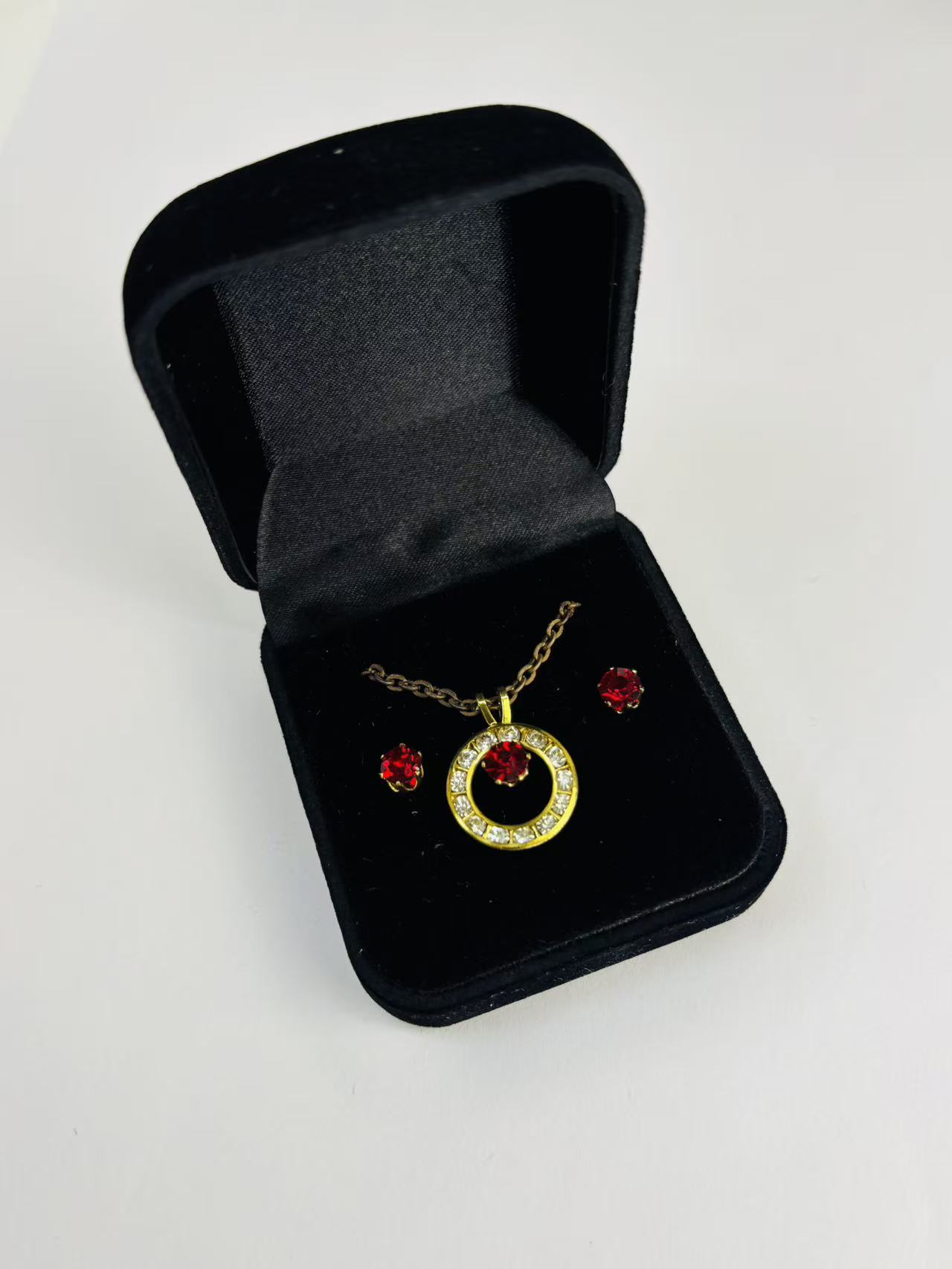 微信图片_20251112195405_9_64 Elegant Refined Stone Accent Ring - Style 2 - For Style Lovers - Image 1