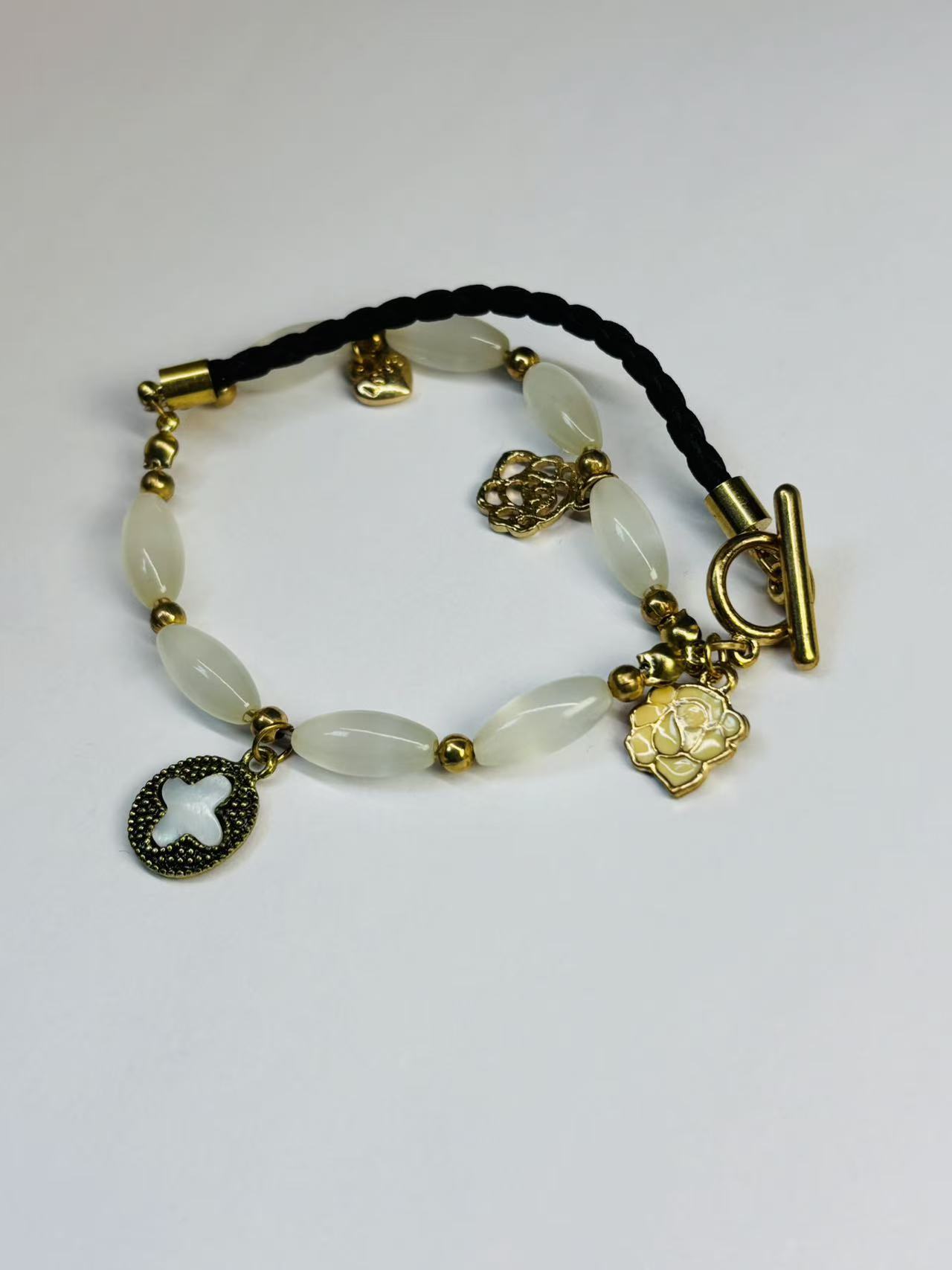 微信图片_20251112201108_223_64 Chic Chain Style Bracelet - For Fashion Enthusiasts - Image 1